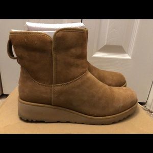 Kristin Ugg Chesnut